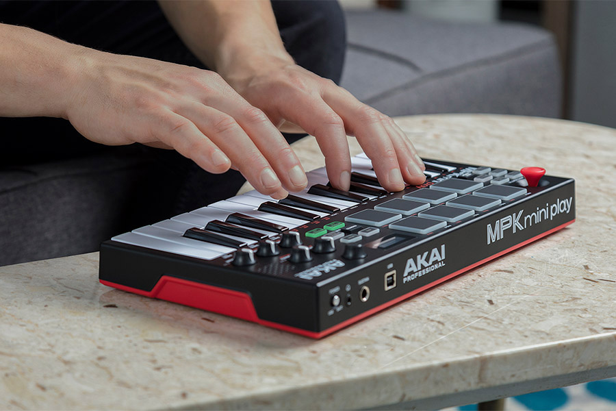 Akai MPK Mini Play