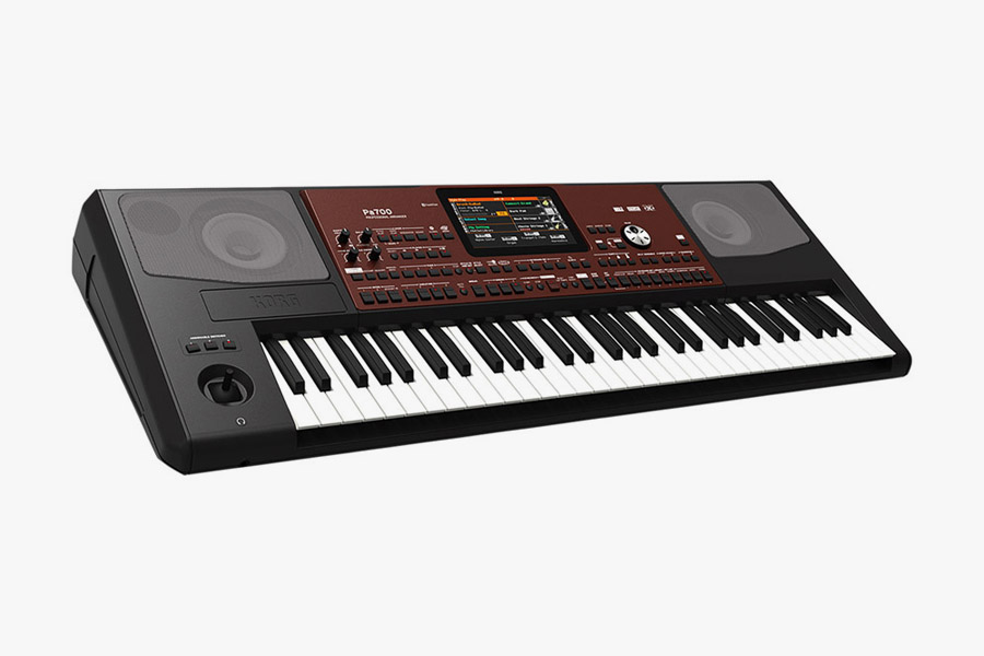 Korg Pa700