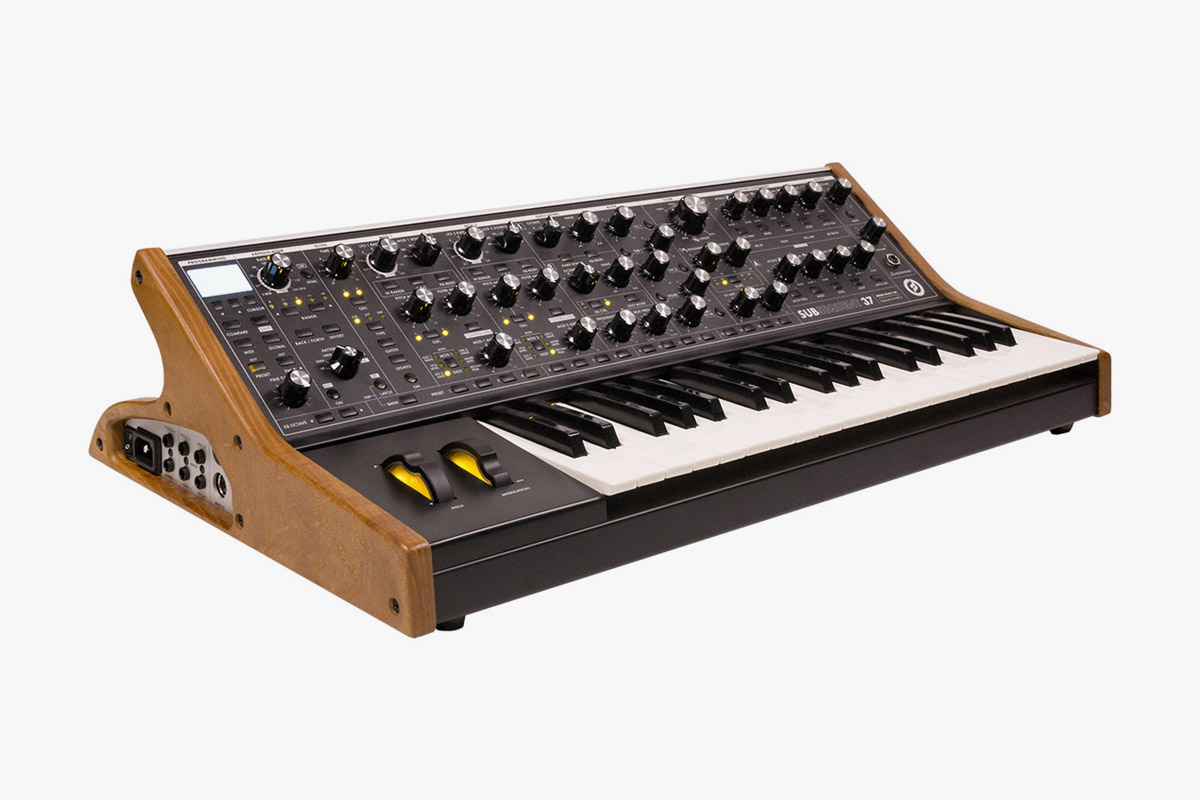 Moog Subsequent 37