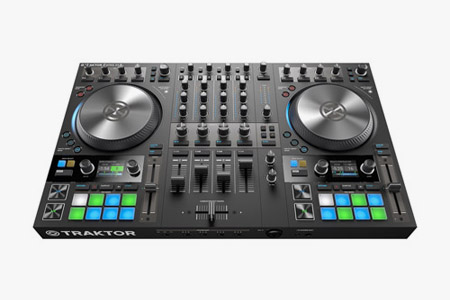 Native Instruments Traktor Kontrol S4