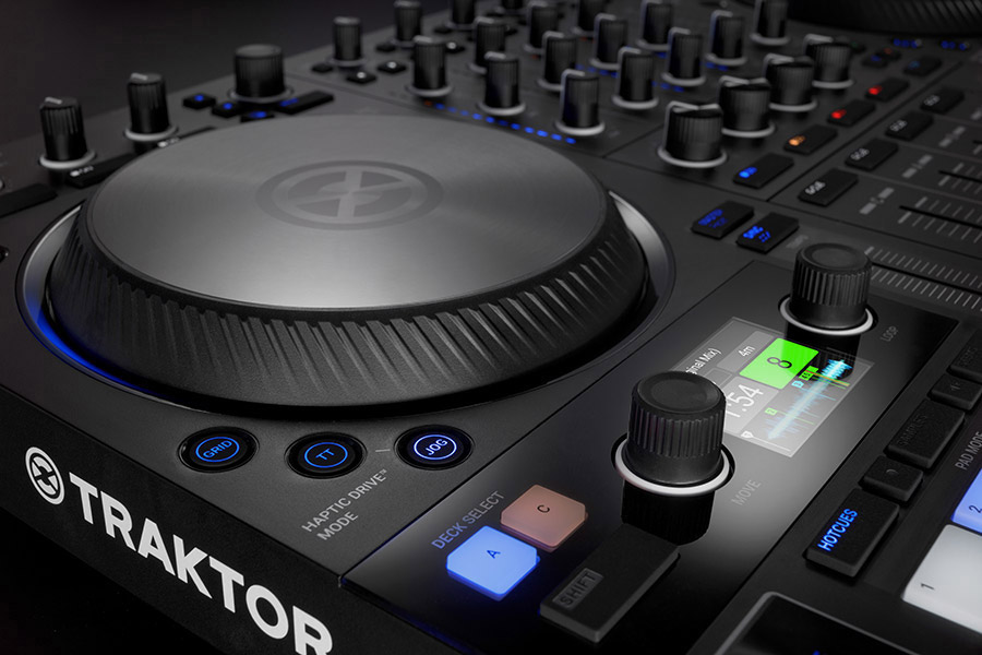 Native Instruments Traktor Kontrol S4