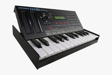 Roland D-05