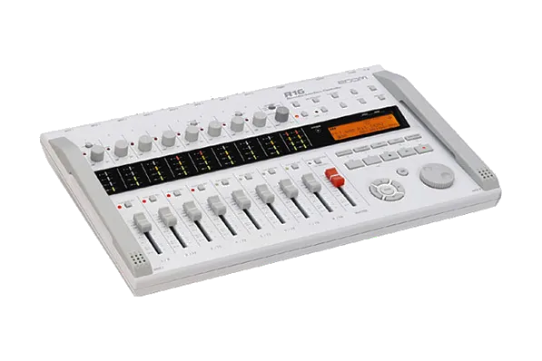 Zoom R16